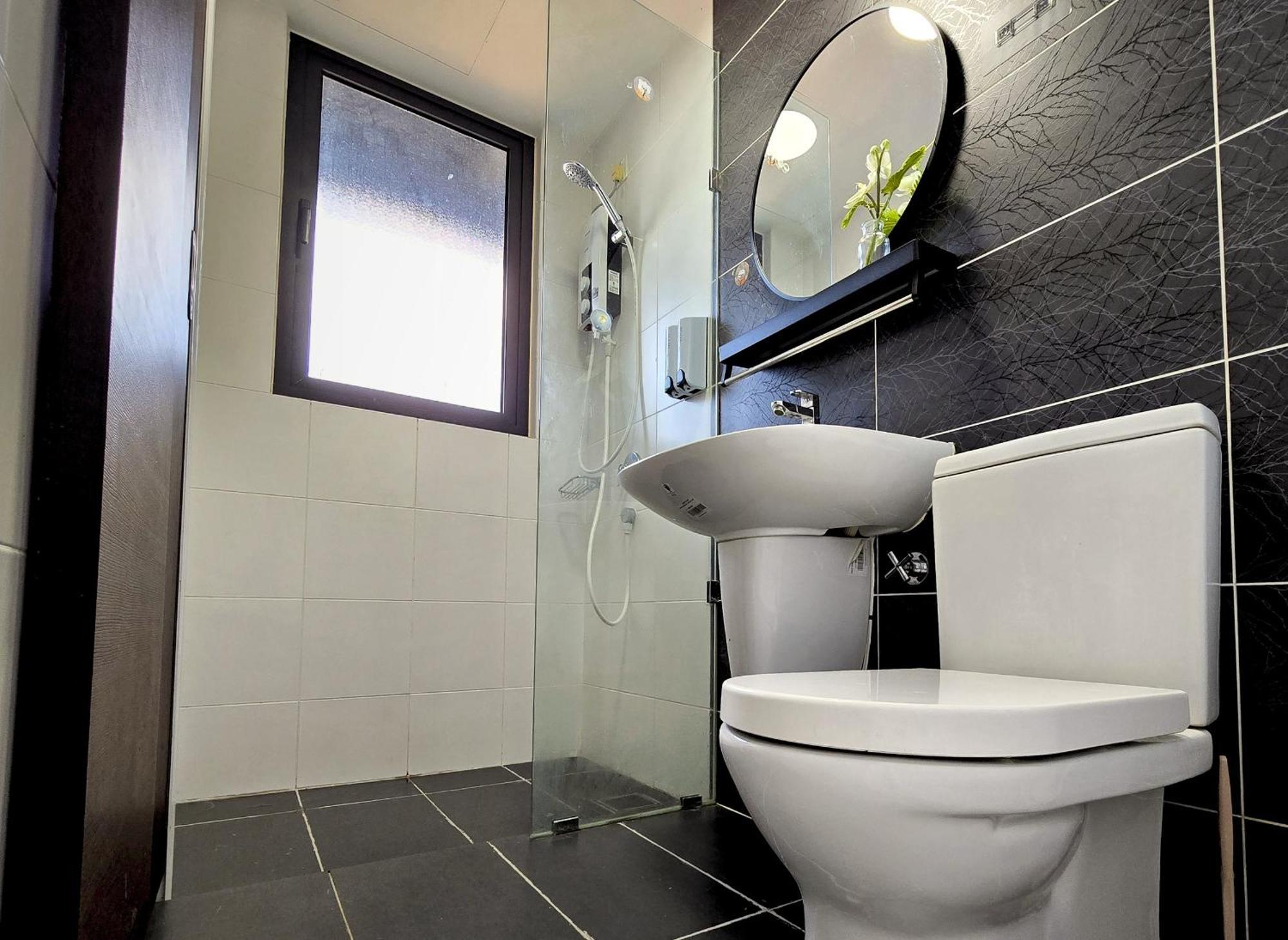 Loft Seaview Near Jb Ciq 7pax Johor Bahru